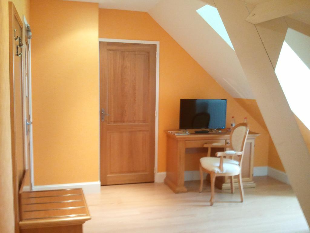Chateau Sainte Marie Hotel Dompierre-sur-Charente Esterno foto