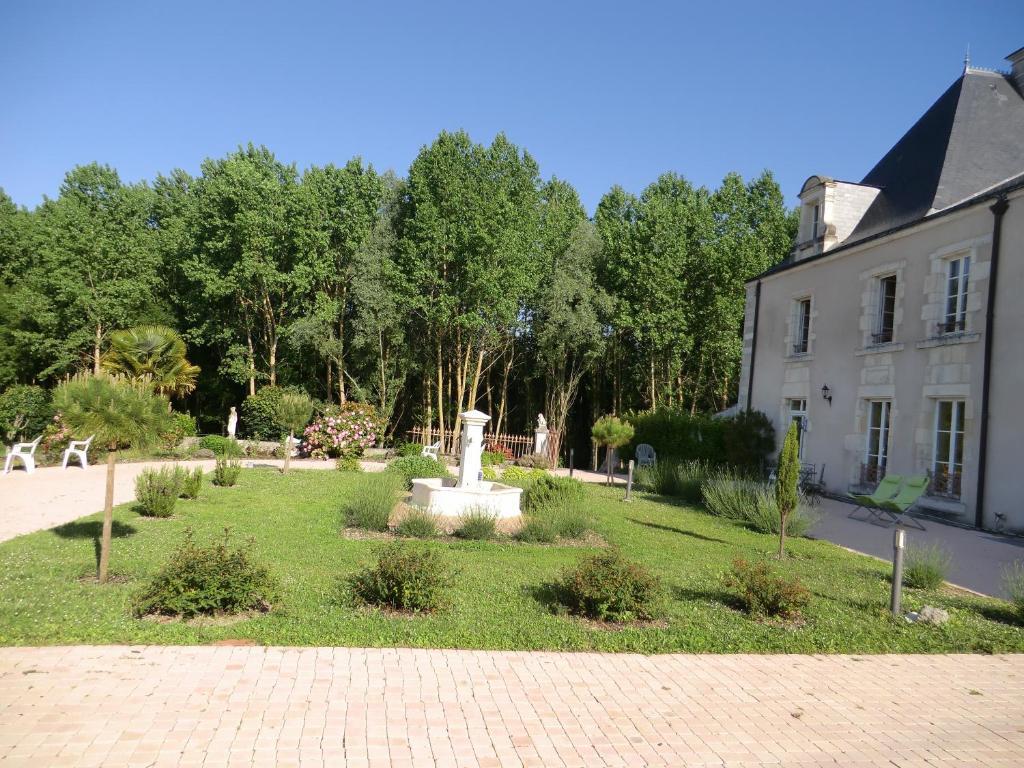 Chateau Sainte Marie Hotel Dompierre-sur-Charente Esterno foto